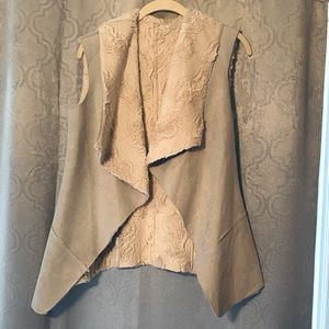 Velvet vest. Size medium.